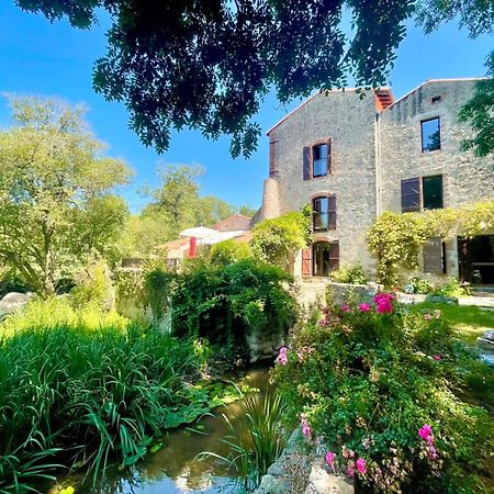 Bed and Breakfast Le Moulin Du Guy, Proche Du Puy Dufou Chanverrie Exterior foto