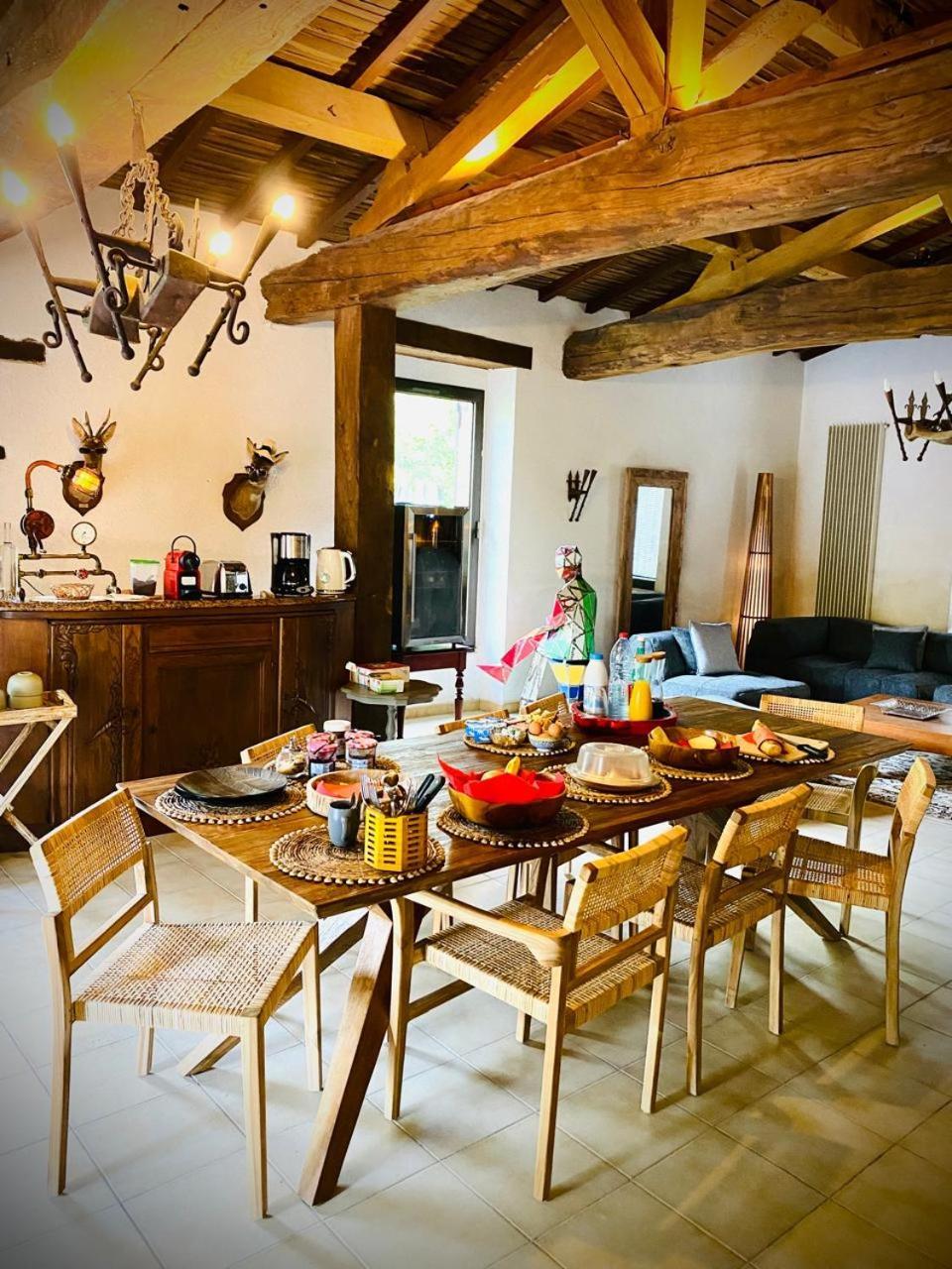 Bed and Breakfast Le Moulin Du Guy, Proche Du Puy Dufou Chanverrie Exterior foto