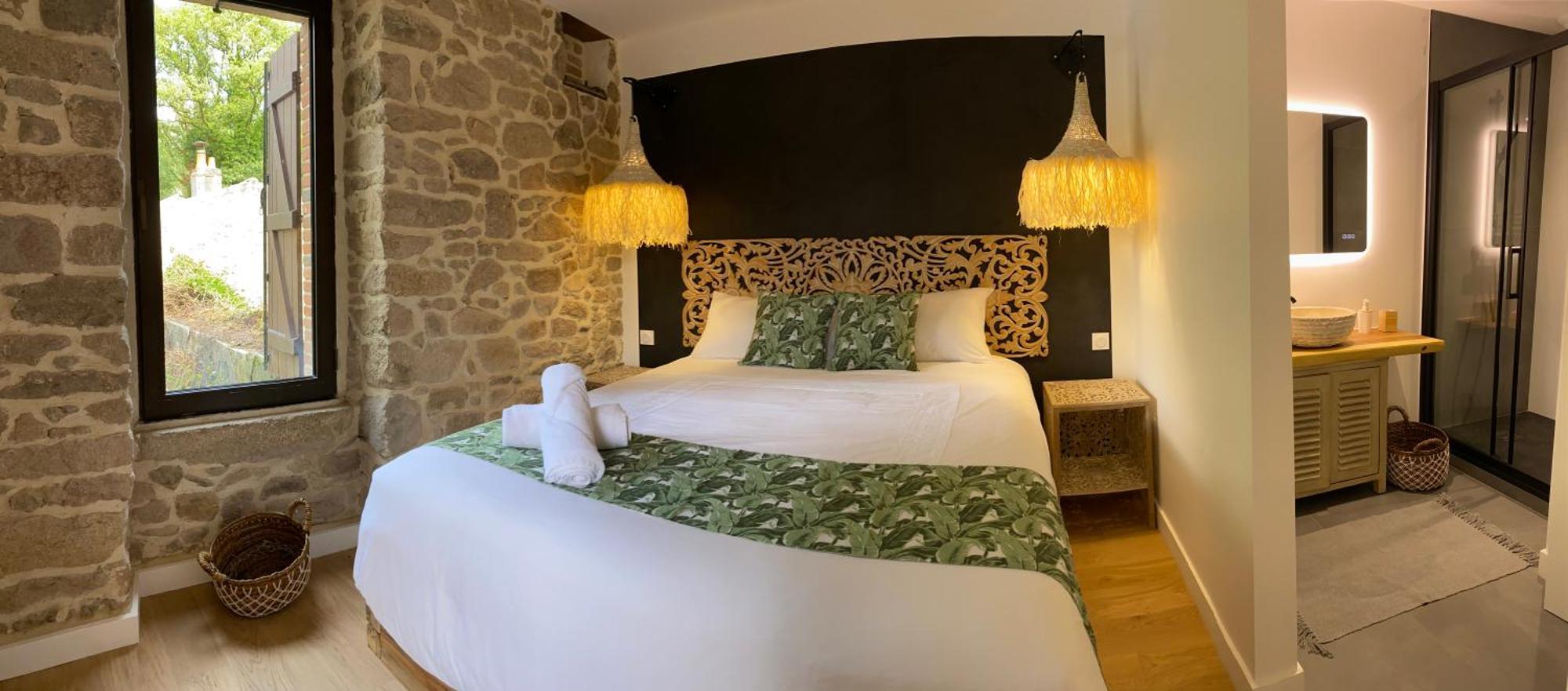 Bed and Breakfast Le Moulin Du Guy, Proche Du Puy Dufou Chanverrie Exterior foto
