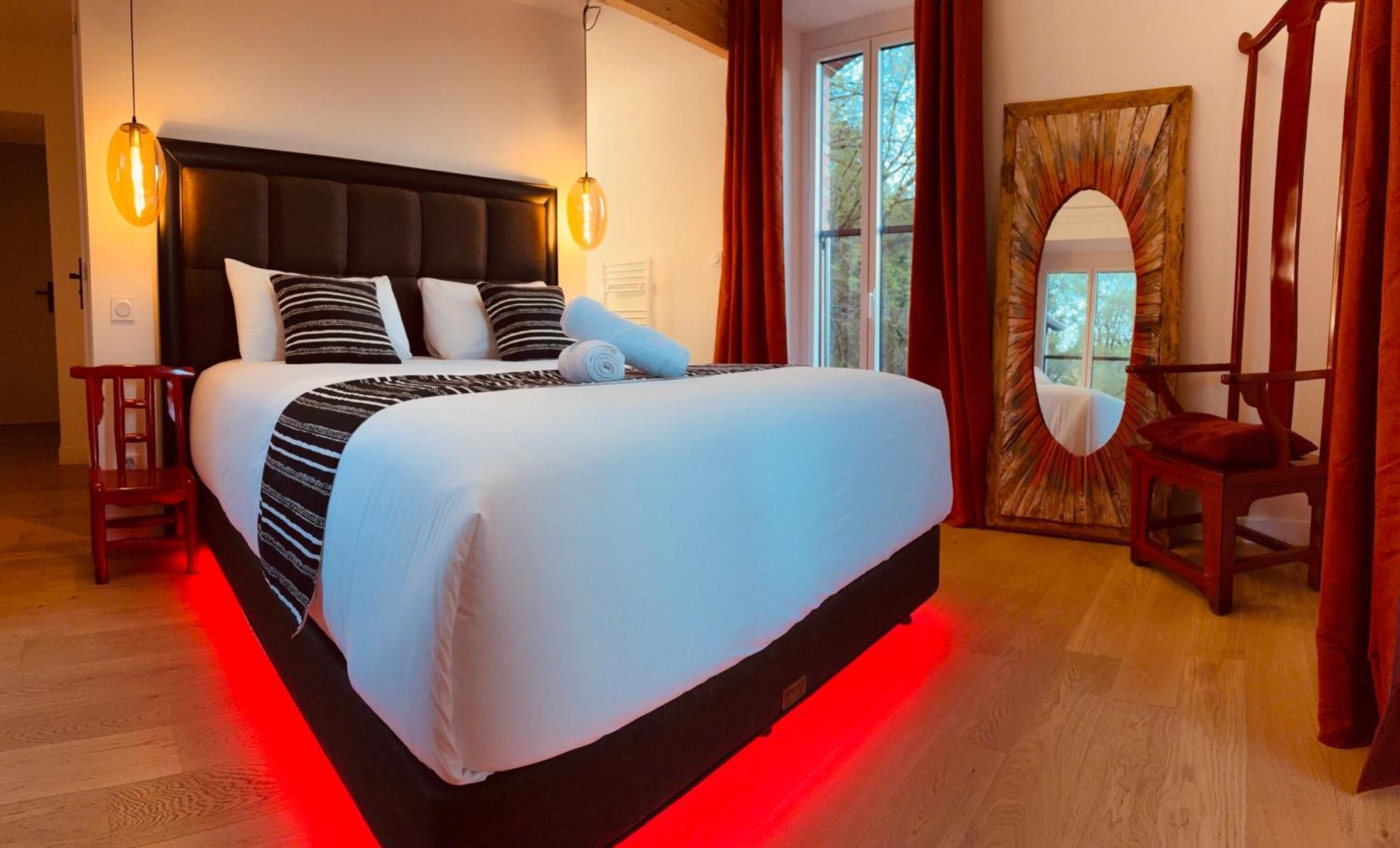 Bed and Breakfast Le Moulin Du Guy, Proche Du Puy Dufou Chanverrie Exterior foto