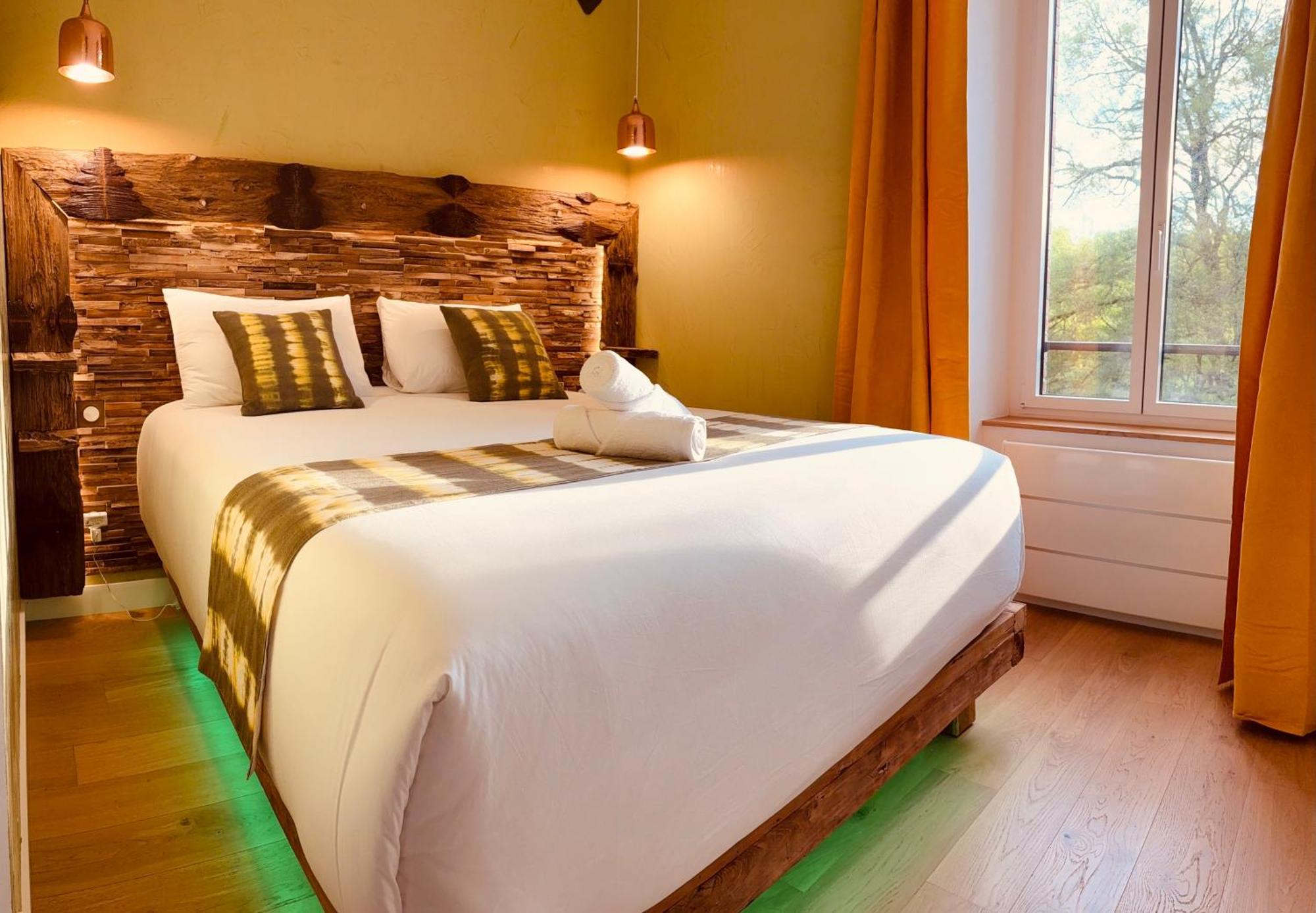 Bed and Breakfast Le Moulin Du Guy, Proche Du Puy Dufou Chanverrie Exterior foto