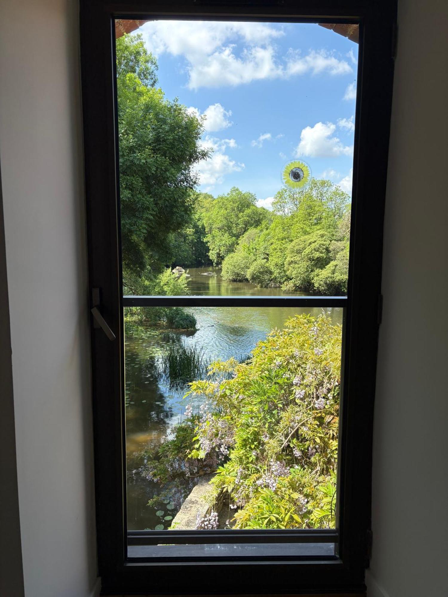 Bed and Breakfast Le Moulin Du Guy, Proche Du Puy Dufou Chanverrie Exterior foto