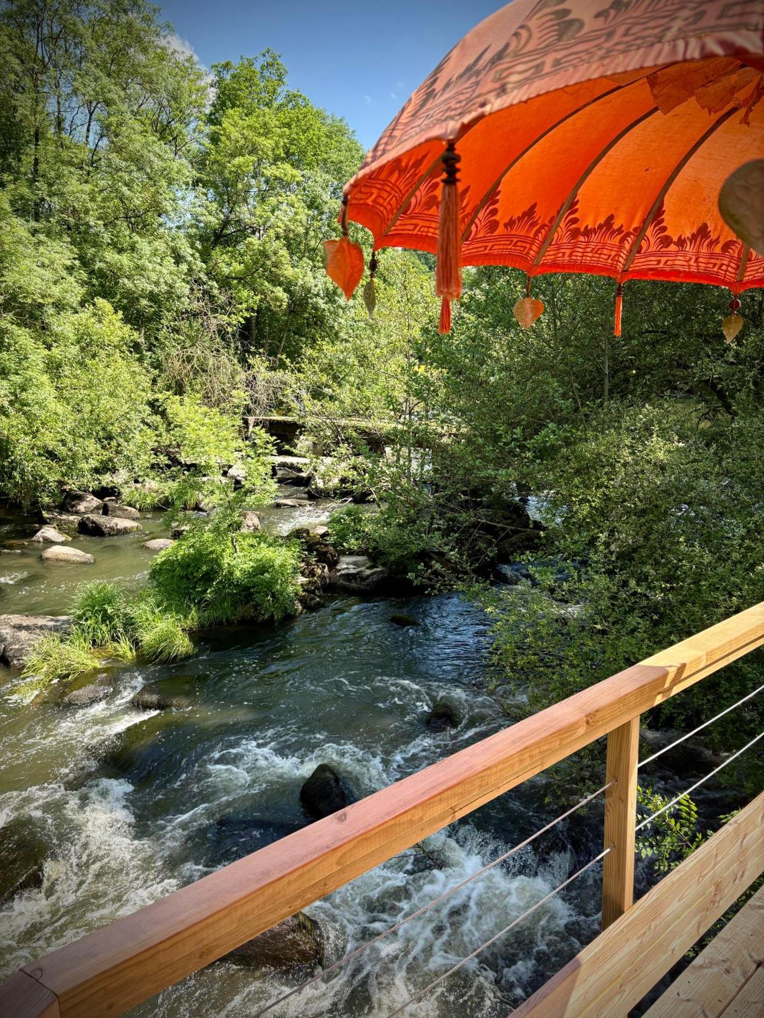 Bed and Breakfast Le Moulin Du Guy, Proche Du Puy Dufou Chanverrie Exterior foto