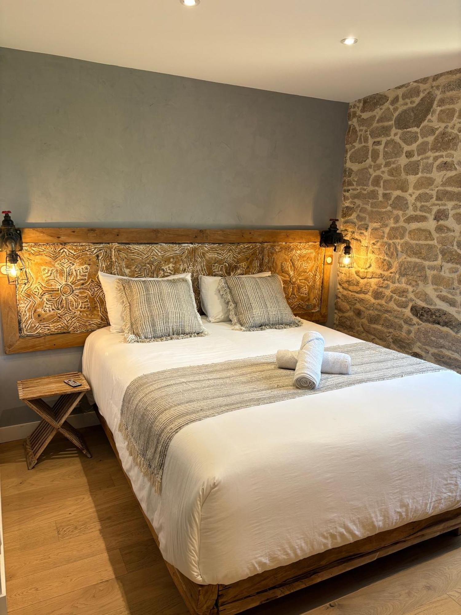 Bed and Breakfast Le Moulin Du Guy, Proche Du Puy Dufou Chanverrie Exterior foto